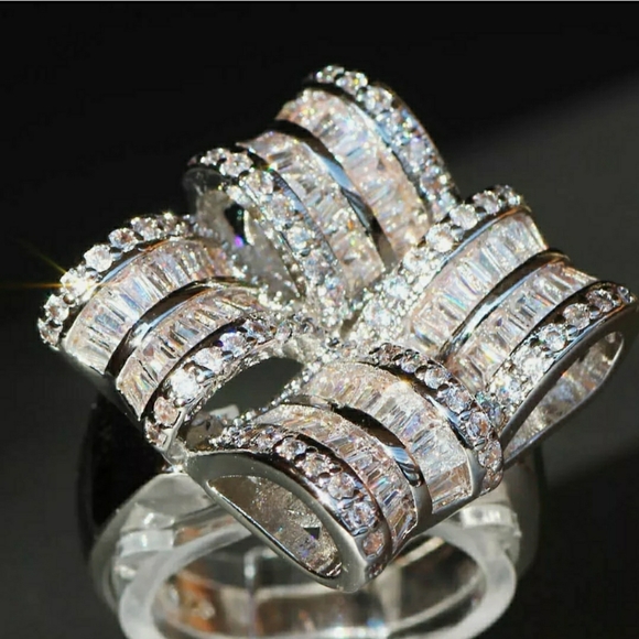 FINAL SALE 6.7CT Baguette & Round Diamond Simulated Ring - Picture 2 of 5